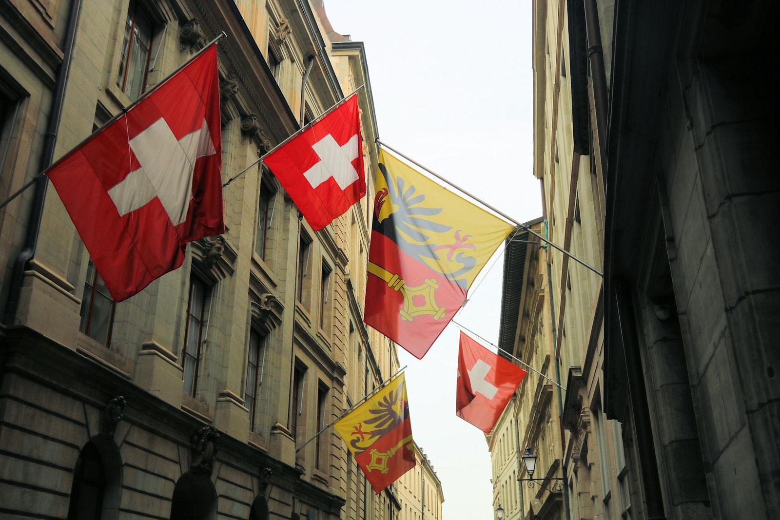 Peintre décorateur Genève : expertise française pour projets patrimoniaux et résidences de prestige